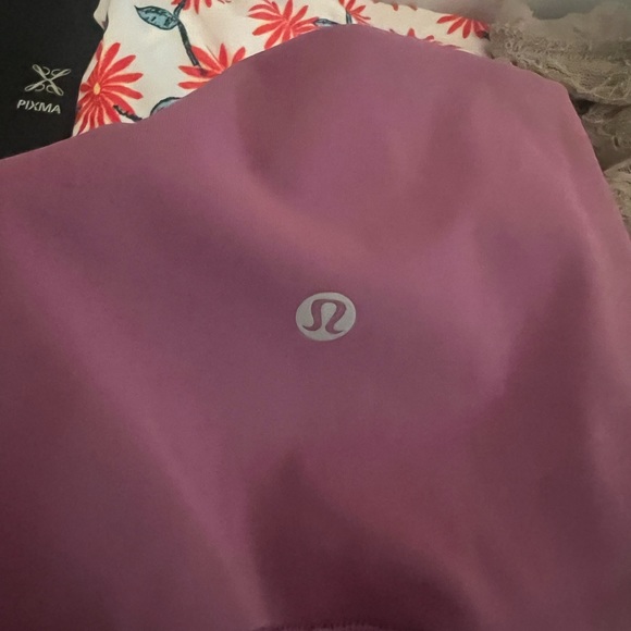 LuluLemon Capri Leggings - Picture 6 of 10